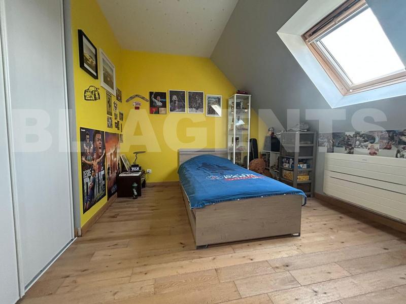 Maison traditionnelle - 151 m² - 5 pièces