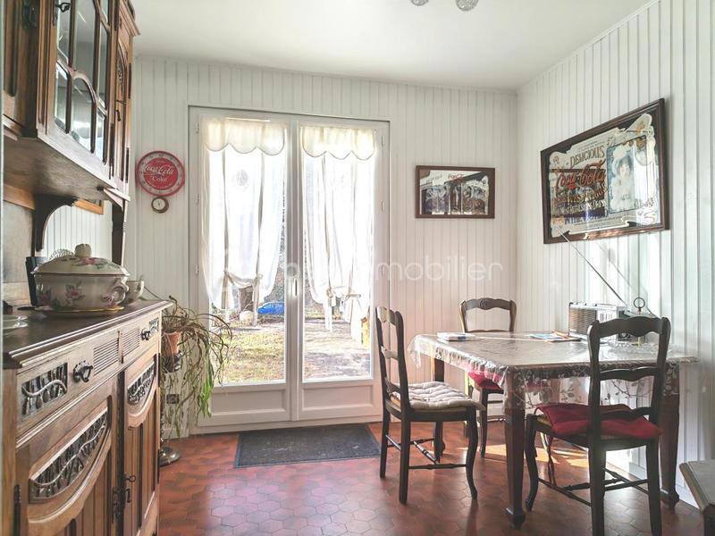 Maison traditionnelle - 187 m² - 7 pièces