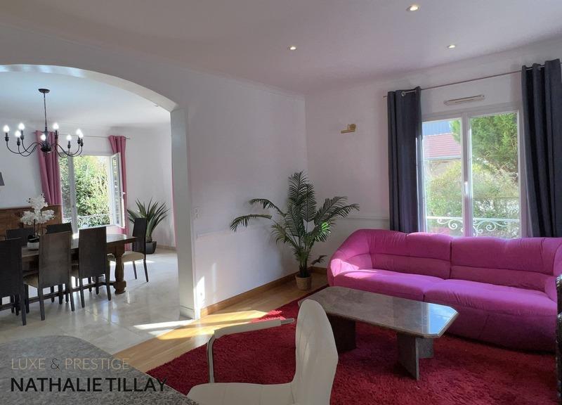 Maison - 309 m² - 10 pièces