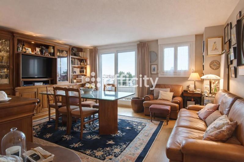 Appartement - 80 m² - 4 pièces