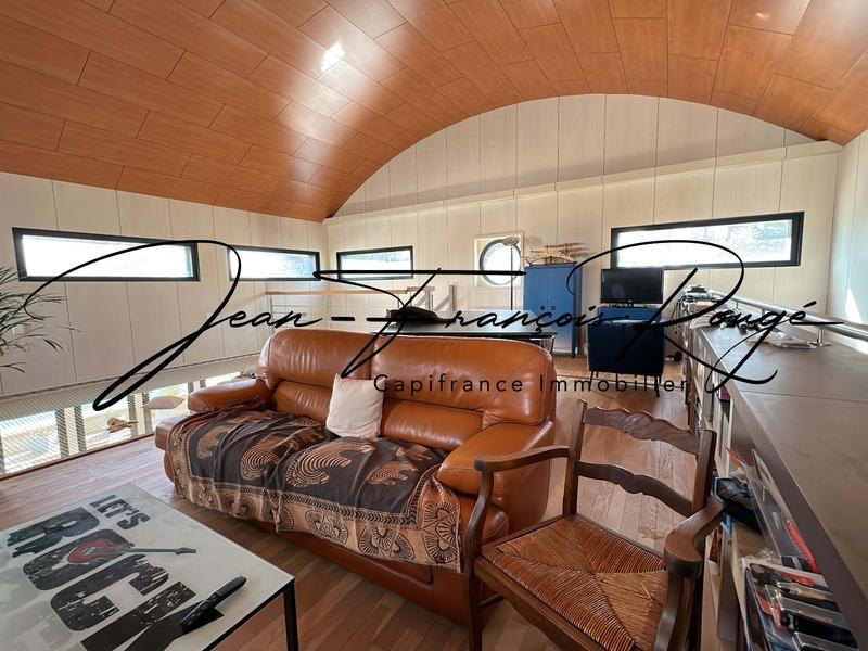 Maison - 320 m² - 10 pièces