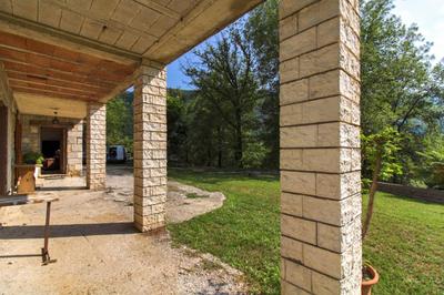 Maison - 270 m² - 8 pièces