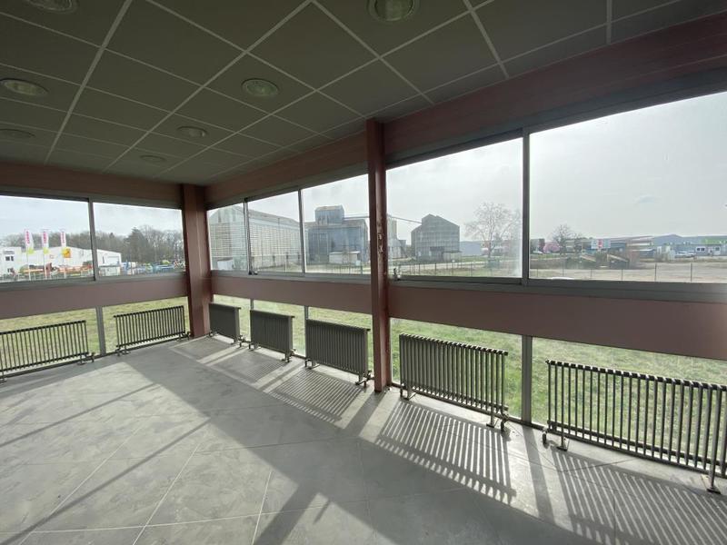 Entrepôt - 10 000 m²