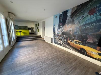 Maison - 200 m² - 6 pièces