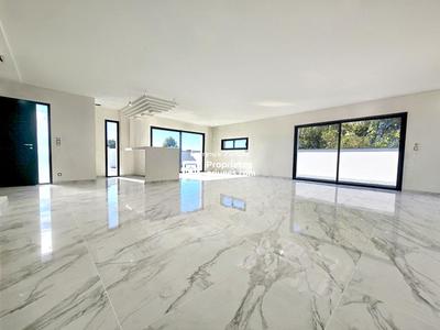 Maison - 145 m² - 5 pièces