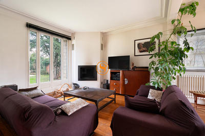 Maison - 182 m² - 8 pièces