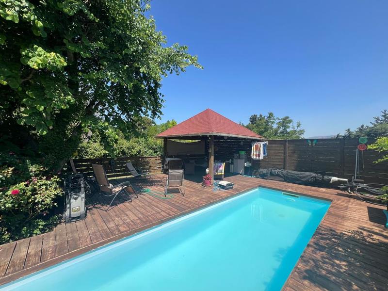 Villa - 183 m² - 6 pièces