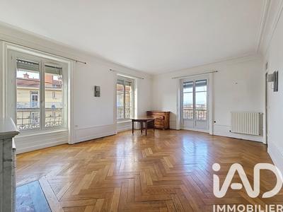 Appartement - 121 m² - 4 pièces