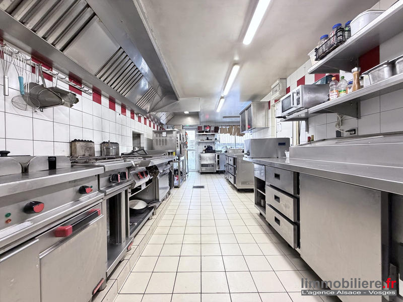 Maison - 920 m² - 16 pièces