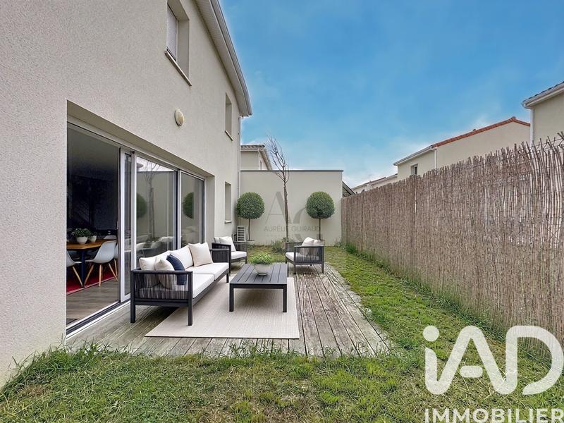 Maison - 94 m² - 4 pièces