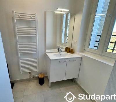 Chambre - 14 m² - 1 pièce