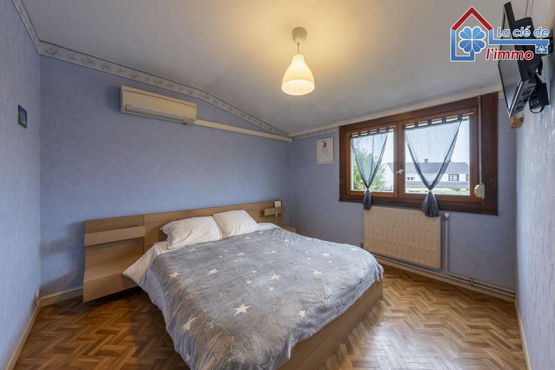 Maison traditionnelle - 100 m² - 5 pièces