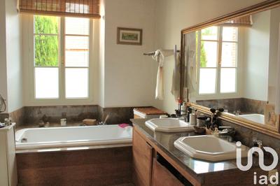 Maison - 207 m² - 5 pièces