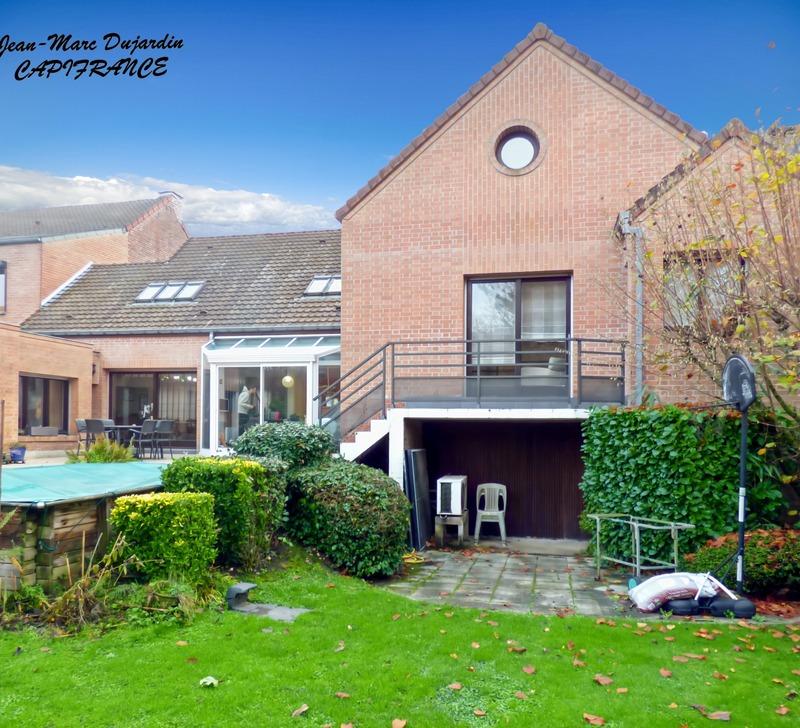 Villa - 250 m² - 8 pièces