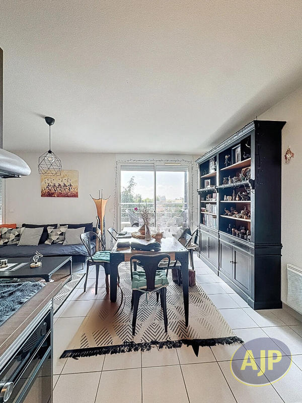 Appartement - 81 m² - 4 pièces