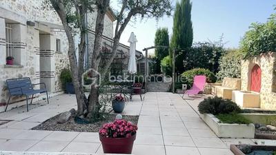 Maison en pierre - 221 m² - 7 pièces