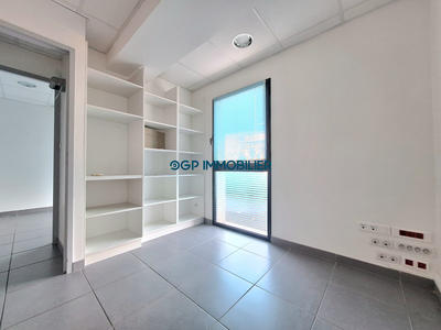 Local d'activités - 207 m²