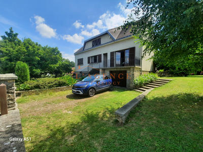 Maison - 181 m² - 6 pièces