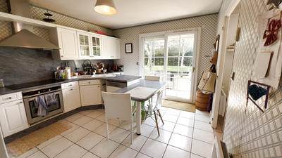 Maison - 223 m² - 7 pièces