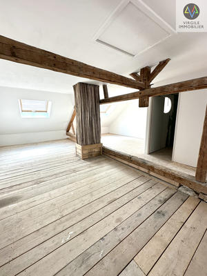 Immeuble - 218 m² - 12 pièces