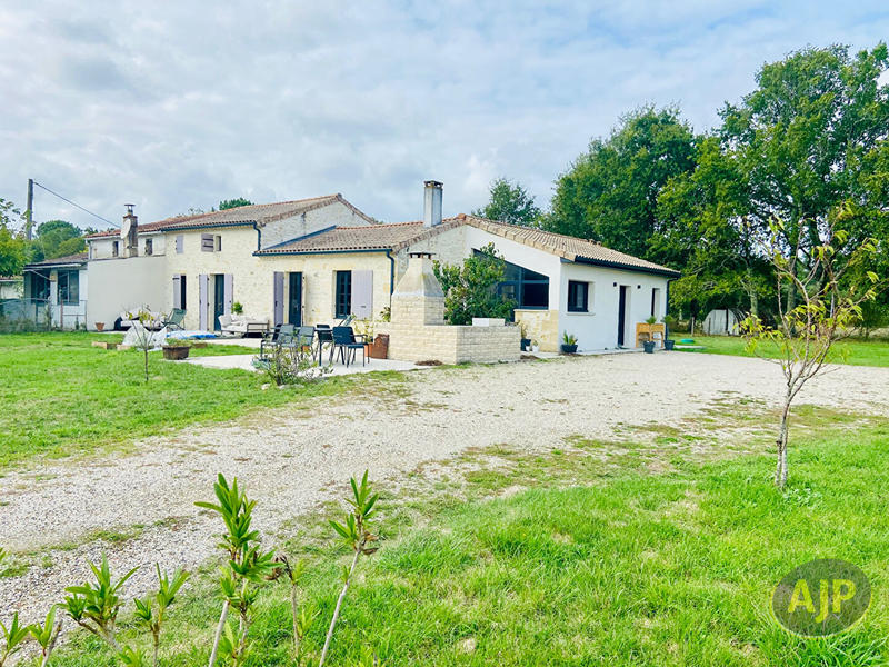 Maison - 155 m² - 5 pièces