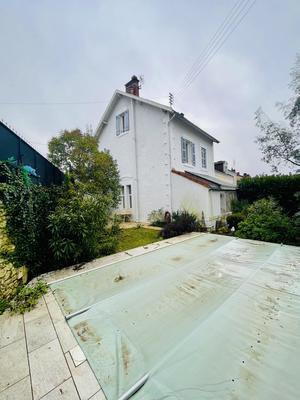 Maison traditionnelle - 122 m² - 6 pièces