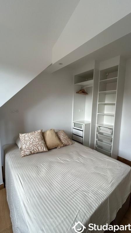 Chambre - 9 m² - 1 pièce