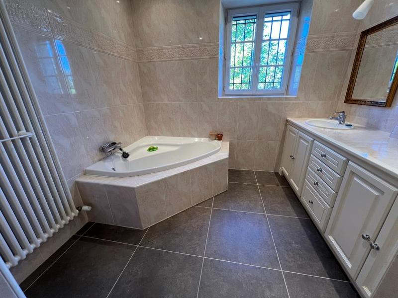 Mas - 262 m² - 8 pièces