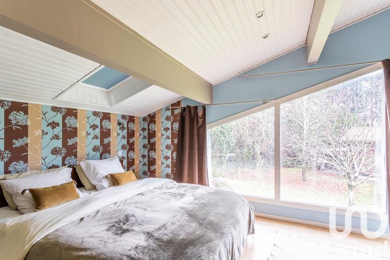 Maison - 218 m² - 7 pièces