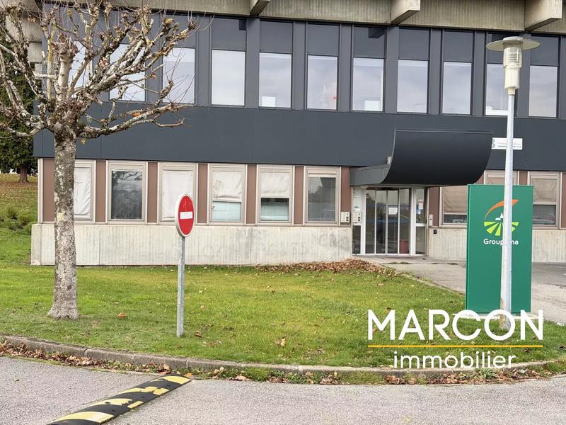 Bureau - 100 m² - 5 pièces