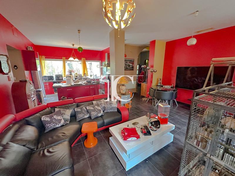 Maison - 131 m² - 6 pièces