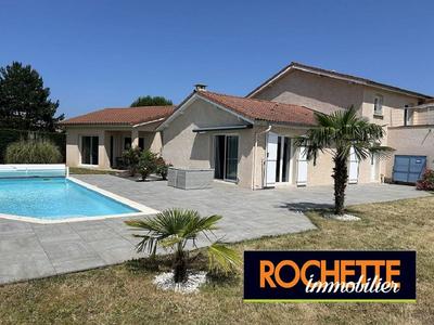 Maison traditionnelle - 194 m² - 7 pièces