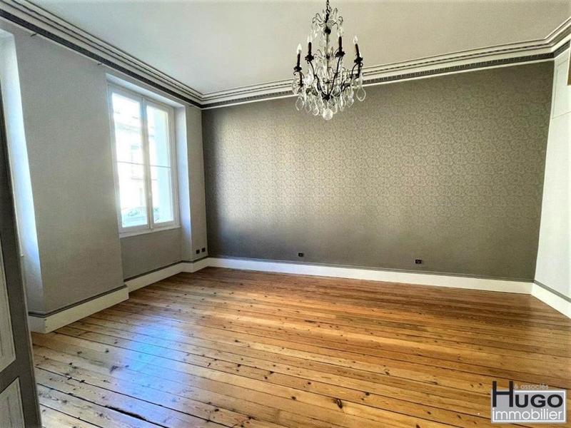 Hôtel particulier - 485 m² - 16 pièces