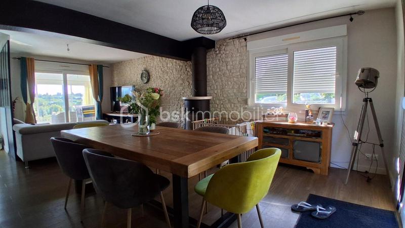 Maison - 93 m² - 5 pièces