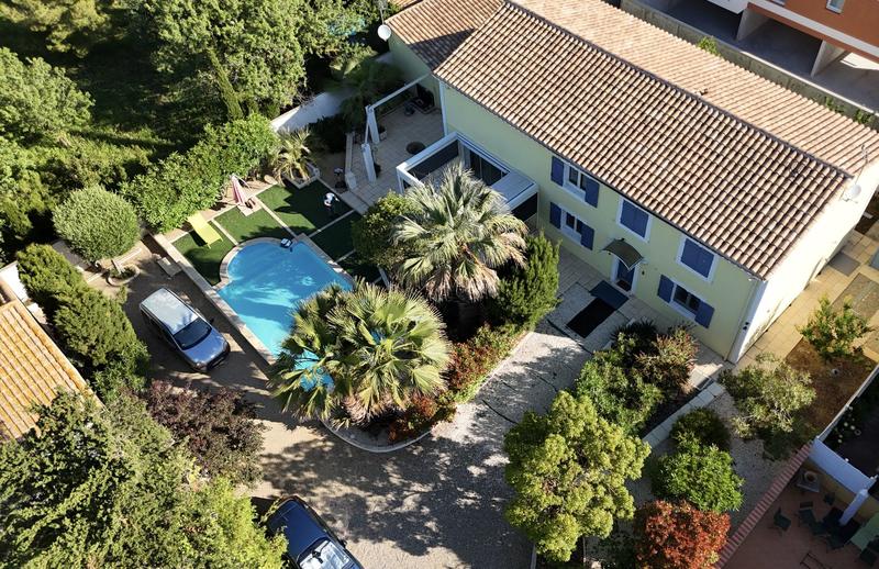 Maison - 200 m² - 6 pièces