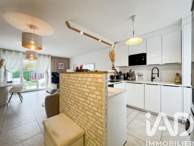 Maison - 80 m² - 5 pièces