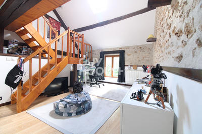 Maison - 190 m² - 8 pièces