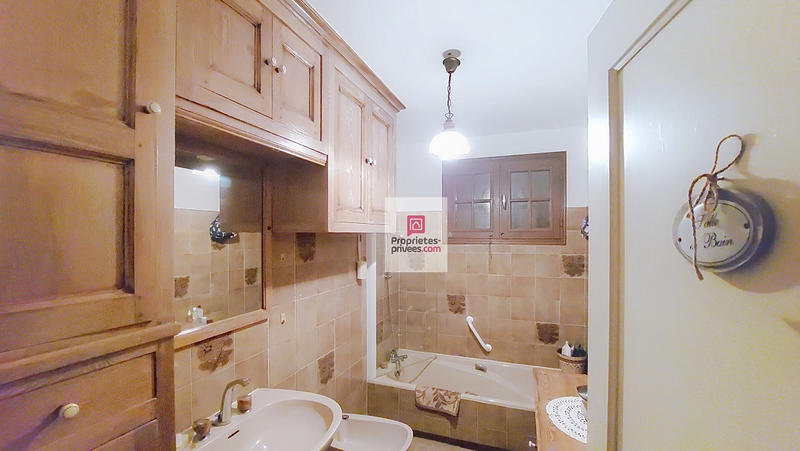 Maison - 143 m² - 6 pièces