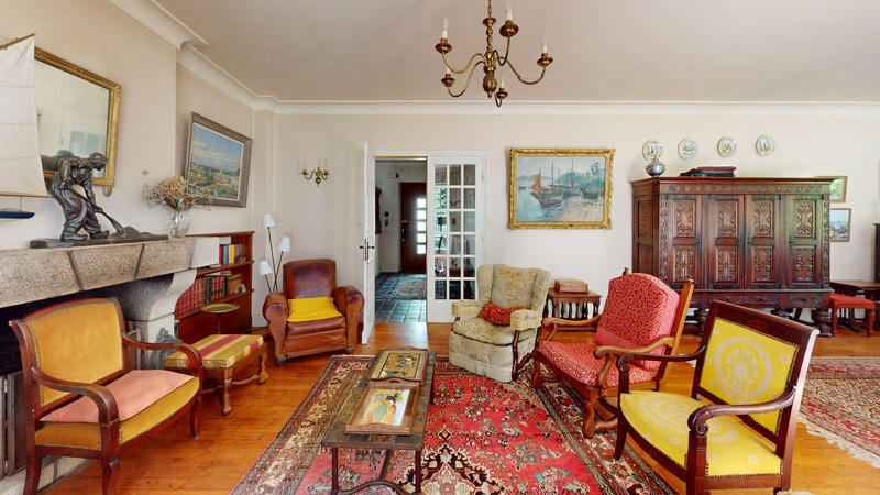 Maison bourgeoise - 230 m² - 10 pièces