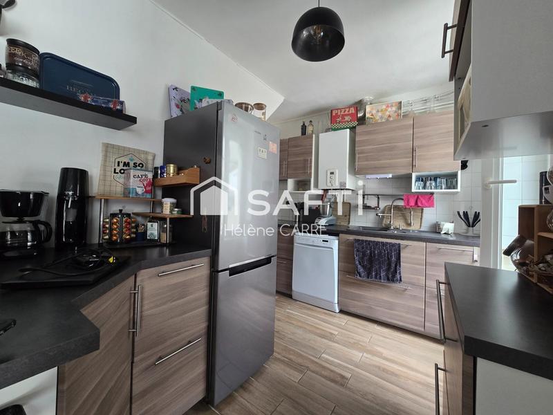 Maison - 90 m² - 5 pièces