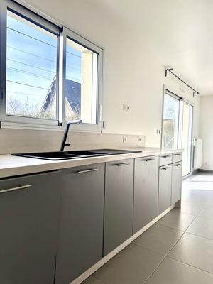 Maison traditionnelle - 110 m² - 2 pièces