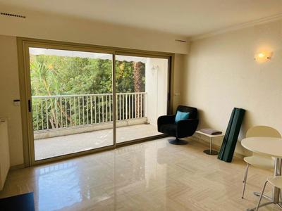 Studio - 31 m² - 1 pièce