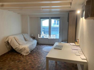 Studio - 25 m² - 1 pièce