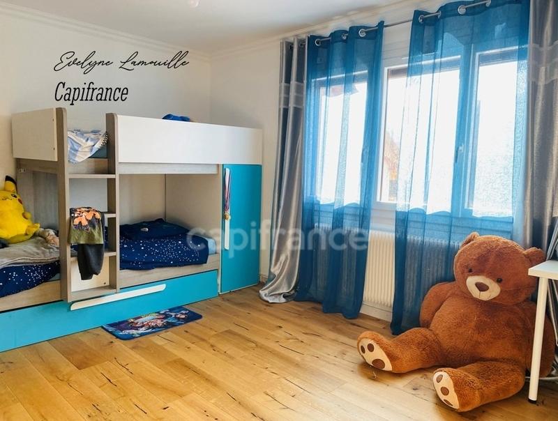 Maison - 197 m² - 7 pièces