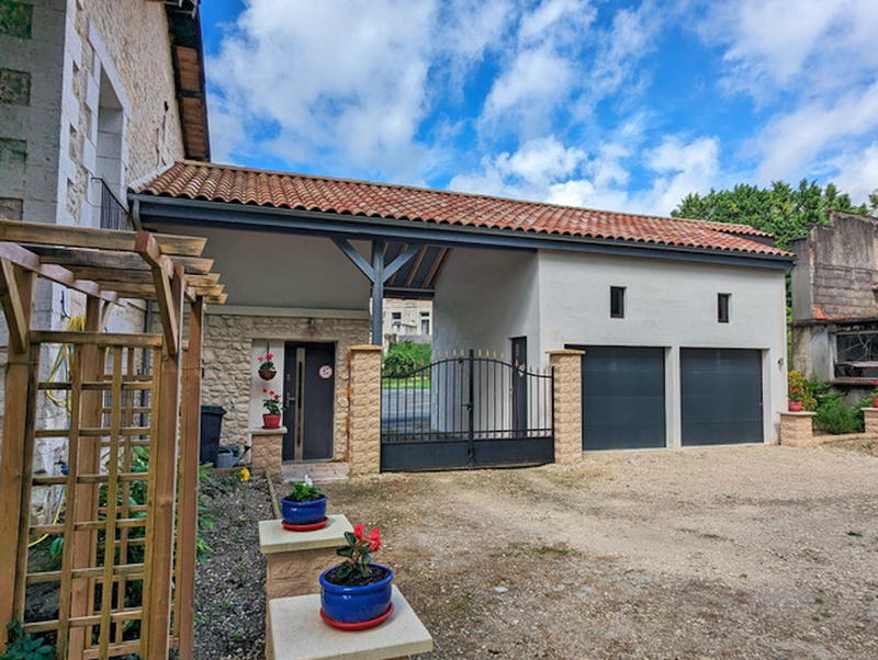 Maison en pierre - 260 m² - 8 pièces