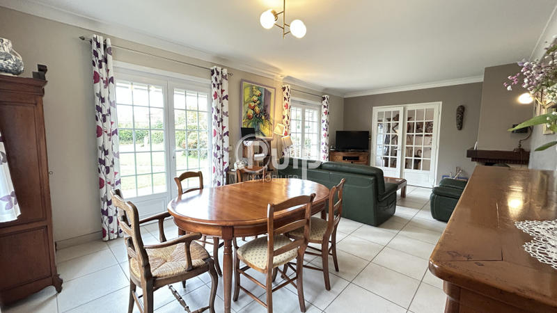 Pavillon - 120 m² - 8 pièces