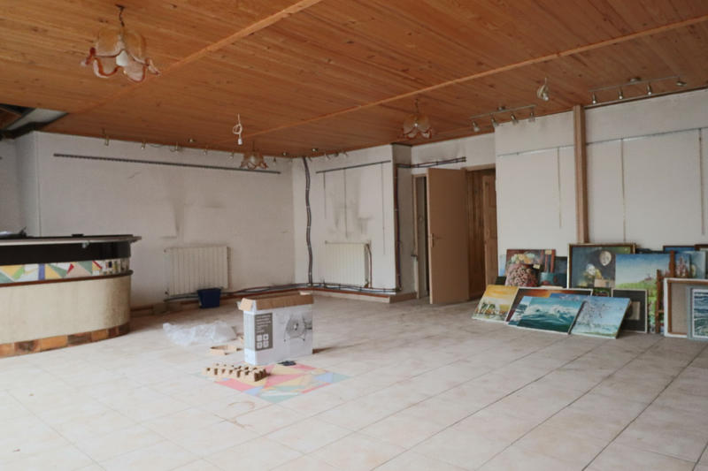 Maison - 232 m² - 11 pièces