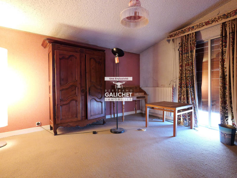 Maison - 412 m² - 8 pièces