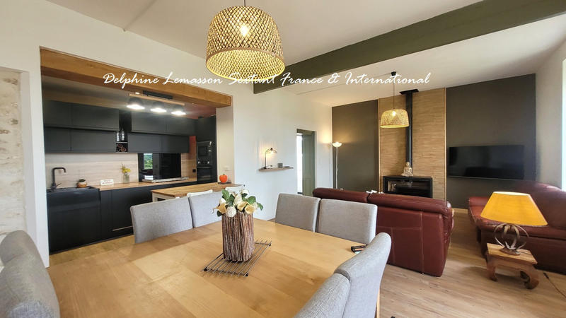 Maison - 400 m² - 11 pièces