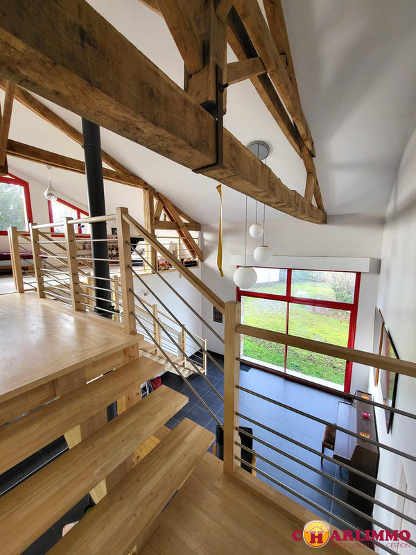 Maison - 262 m² - 7 pièces